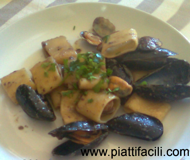 Pasta con fagioli e cozze