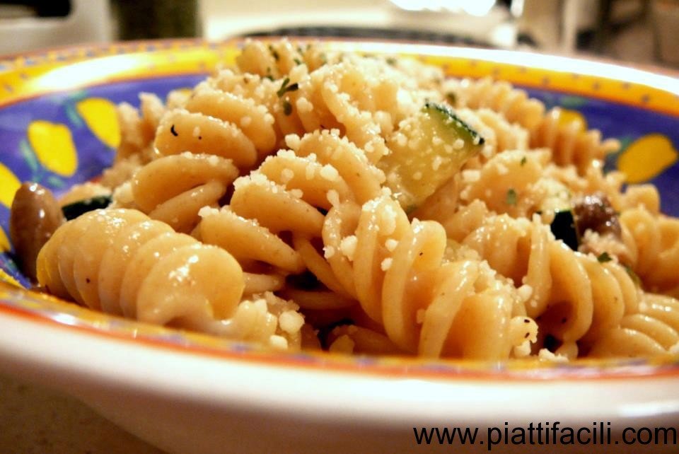 Fusilli zucchine e provola