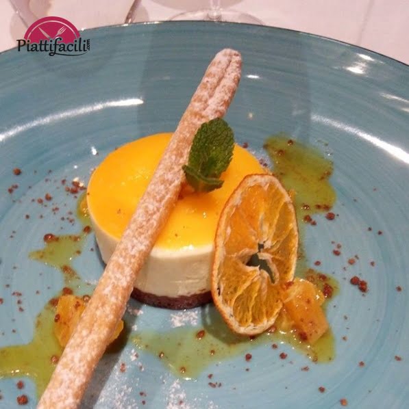 Cheesecake alle pesche, dolce fresco estivo