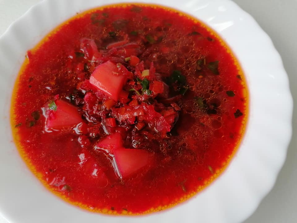 Zuppa di barbabietola rossa