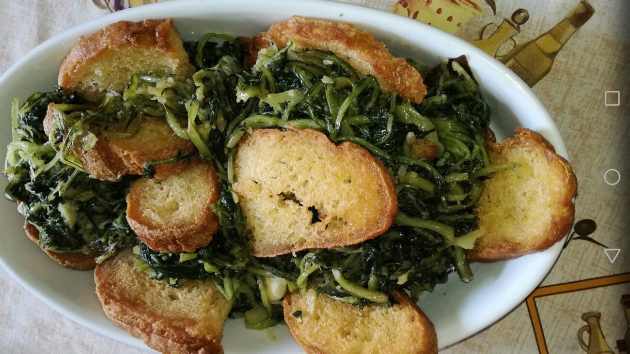 Pancotto foggiano: la ricetta con patate e cicoria