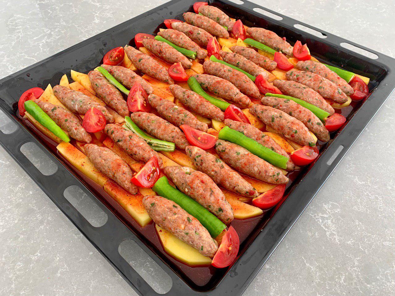 İzmir Köfte , polpette al sugo – ricetta turca