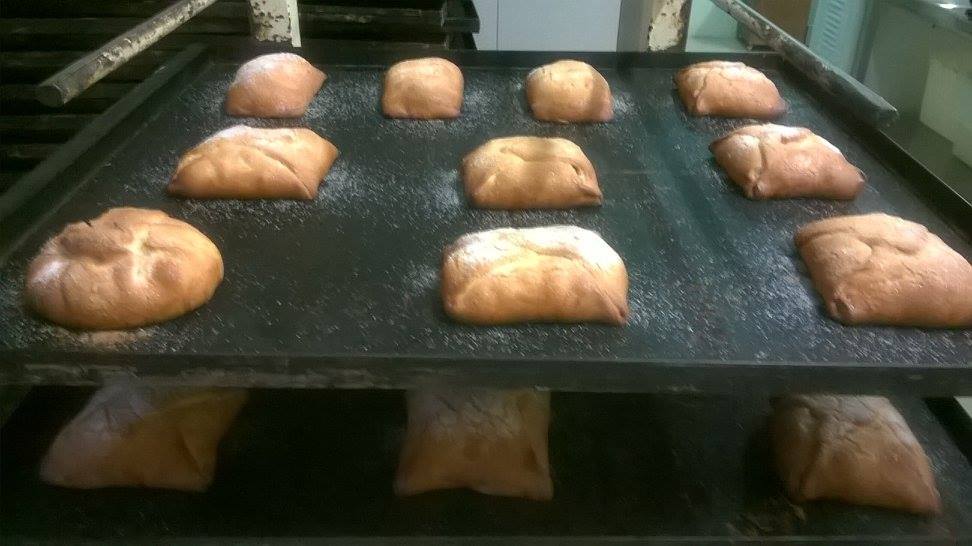Focaccine di mele con uvetta