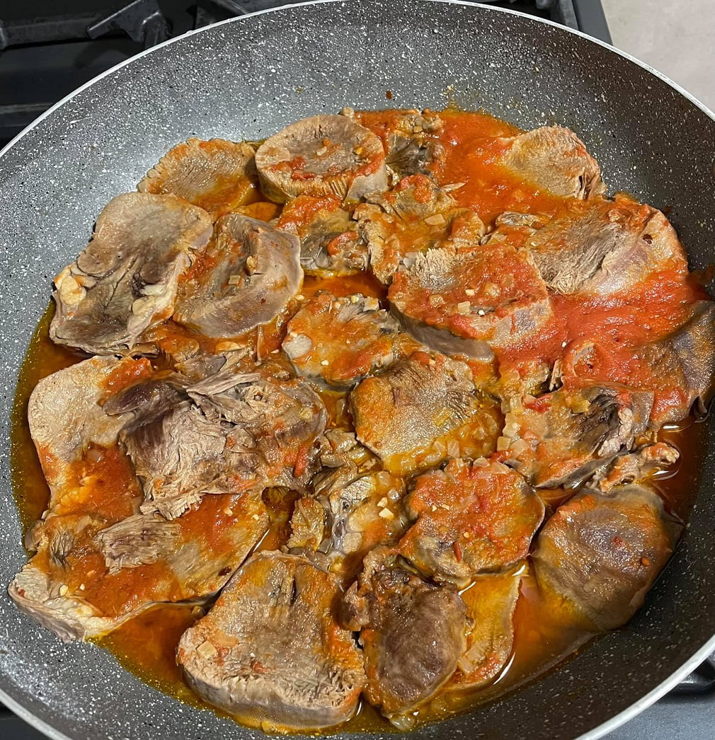 Lingua di vitella al pomodoro
