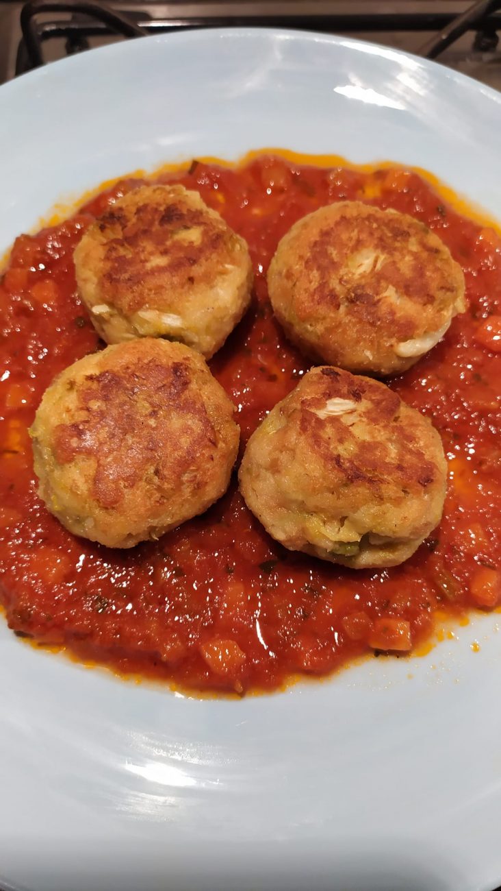 Polpette di Verza con sugo di pomodoro piccante