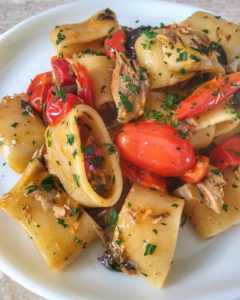 Pasta allo sgombro e pomodorini
